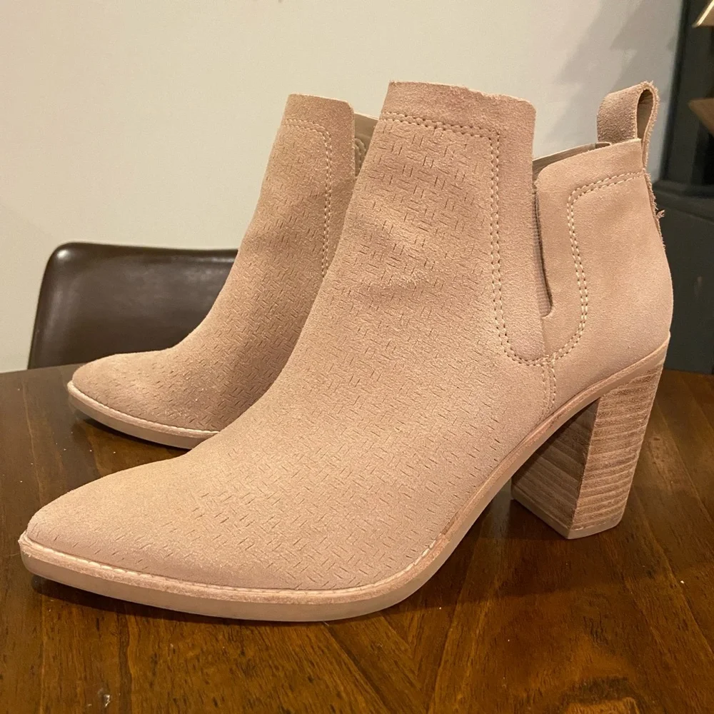 Dolce Vita Booties - Picture 1 of 4